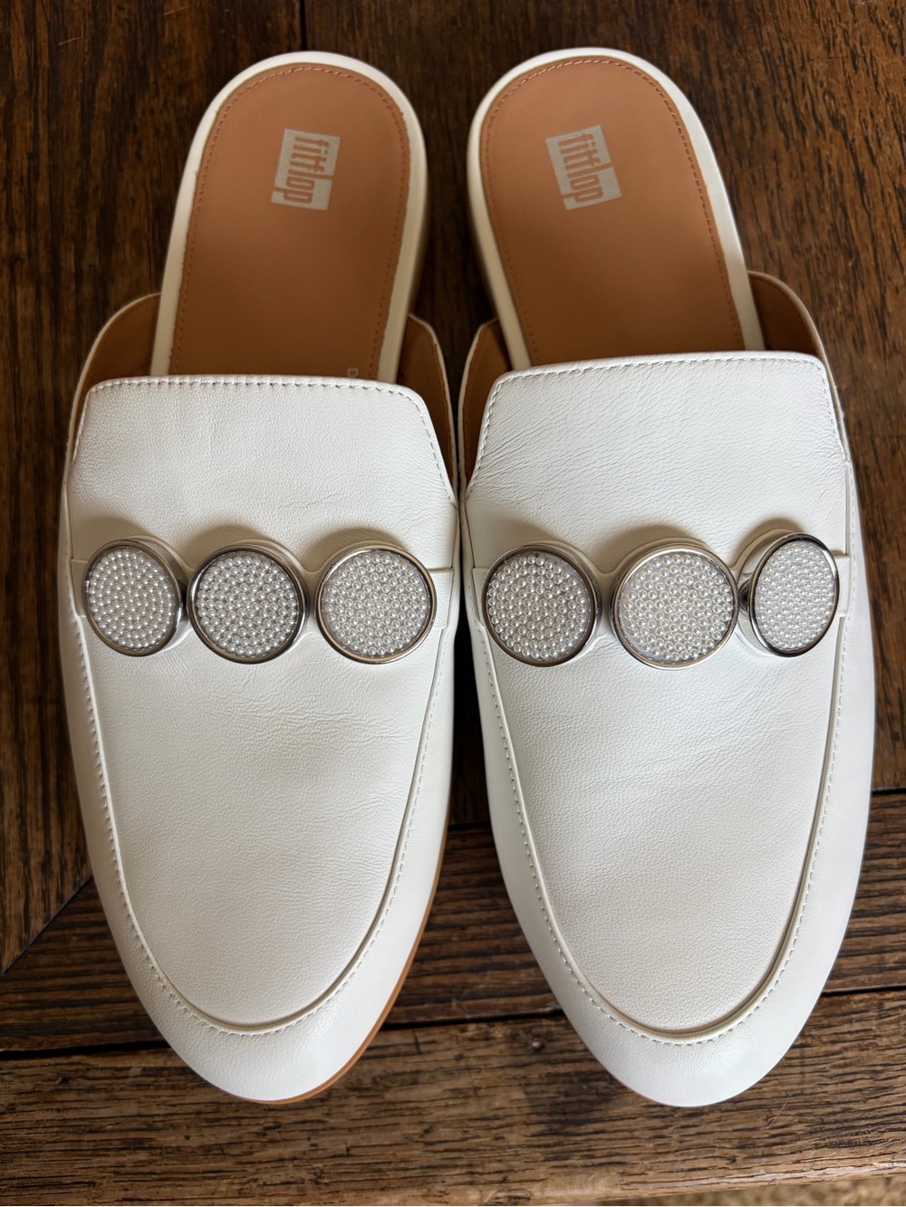 Fitflop White Leather Slip-On Gracie Beaded Circle Mules